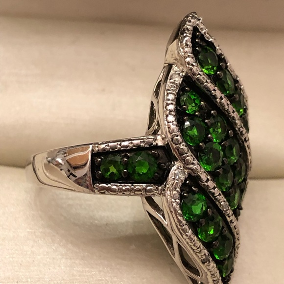 Sterling Silver Lab Created Crome Diopside Ring - Picture 6 of 8